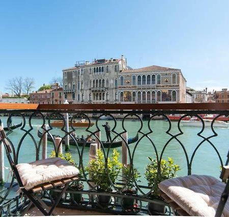 Casa Zucchi | Grand Canal Apartment Venesia Bagian luar foto