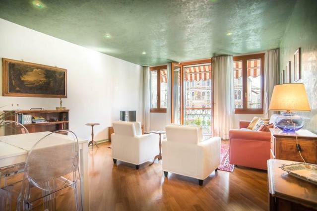 Casa Zucchi | Grand Canal Apartment Venesia Bagian luar foto