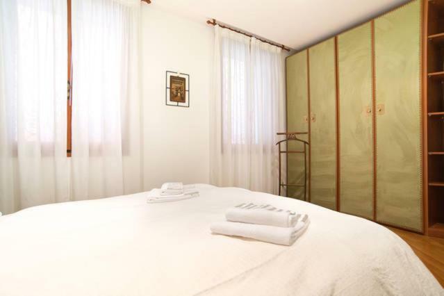 Casa Zucchi | Grand Canal Apartment Venesia Bagian luar foto