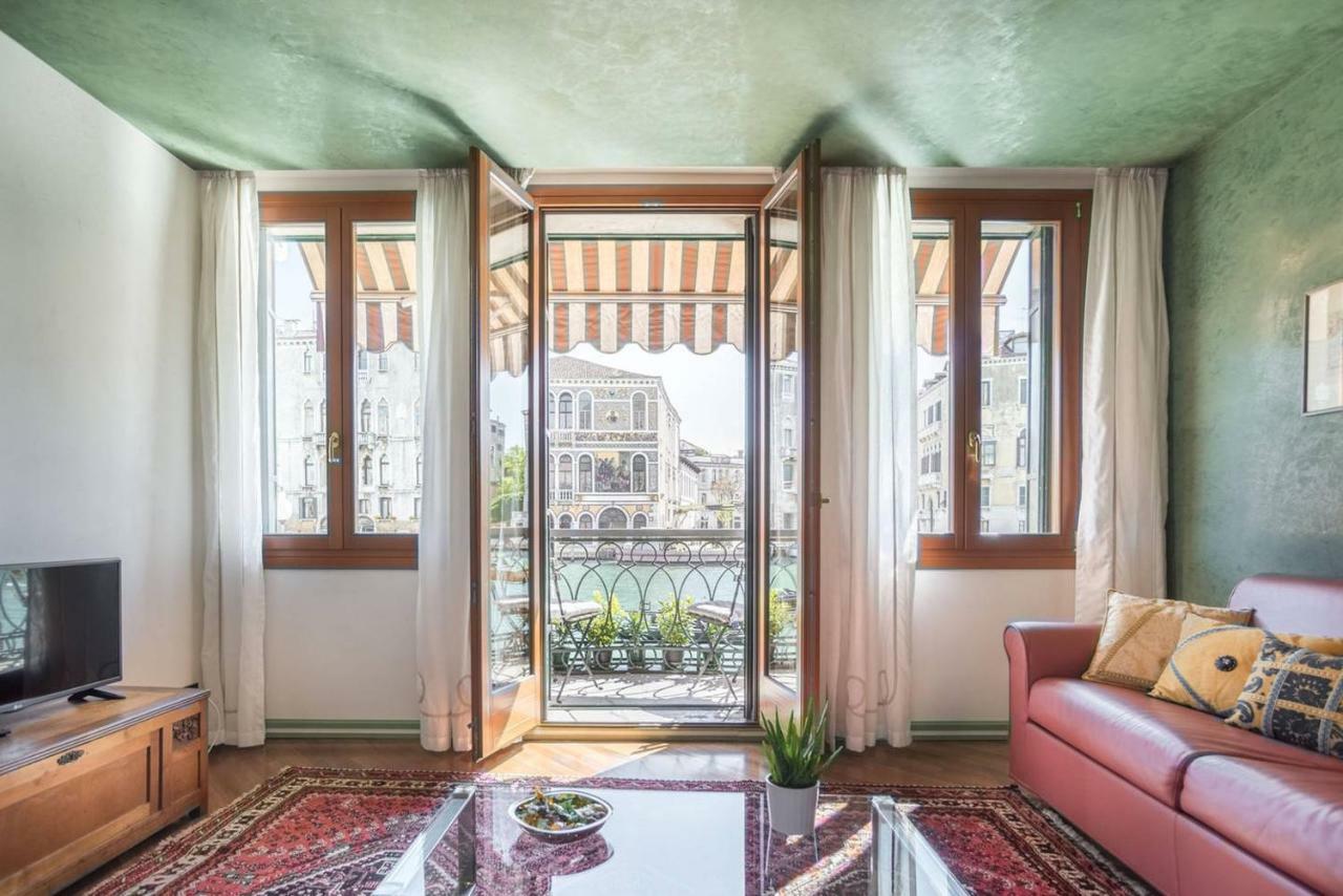 Casa Zucchi | Grand Canal Apartment Venesia Bagian luar foto